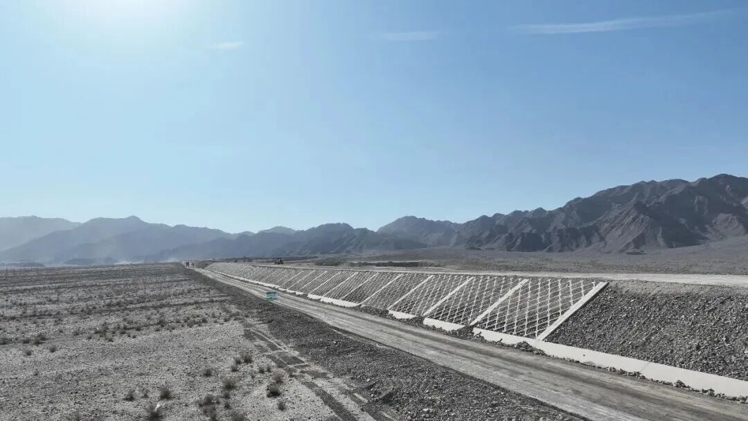 伊吾县交通建设实现历史性跨越！